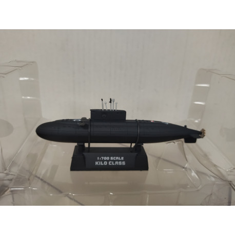 SUBMARINE KILO CLASS RUSSIAN NAVY SEA POWER 1:700 EASY MODEL