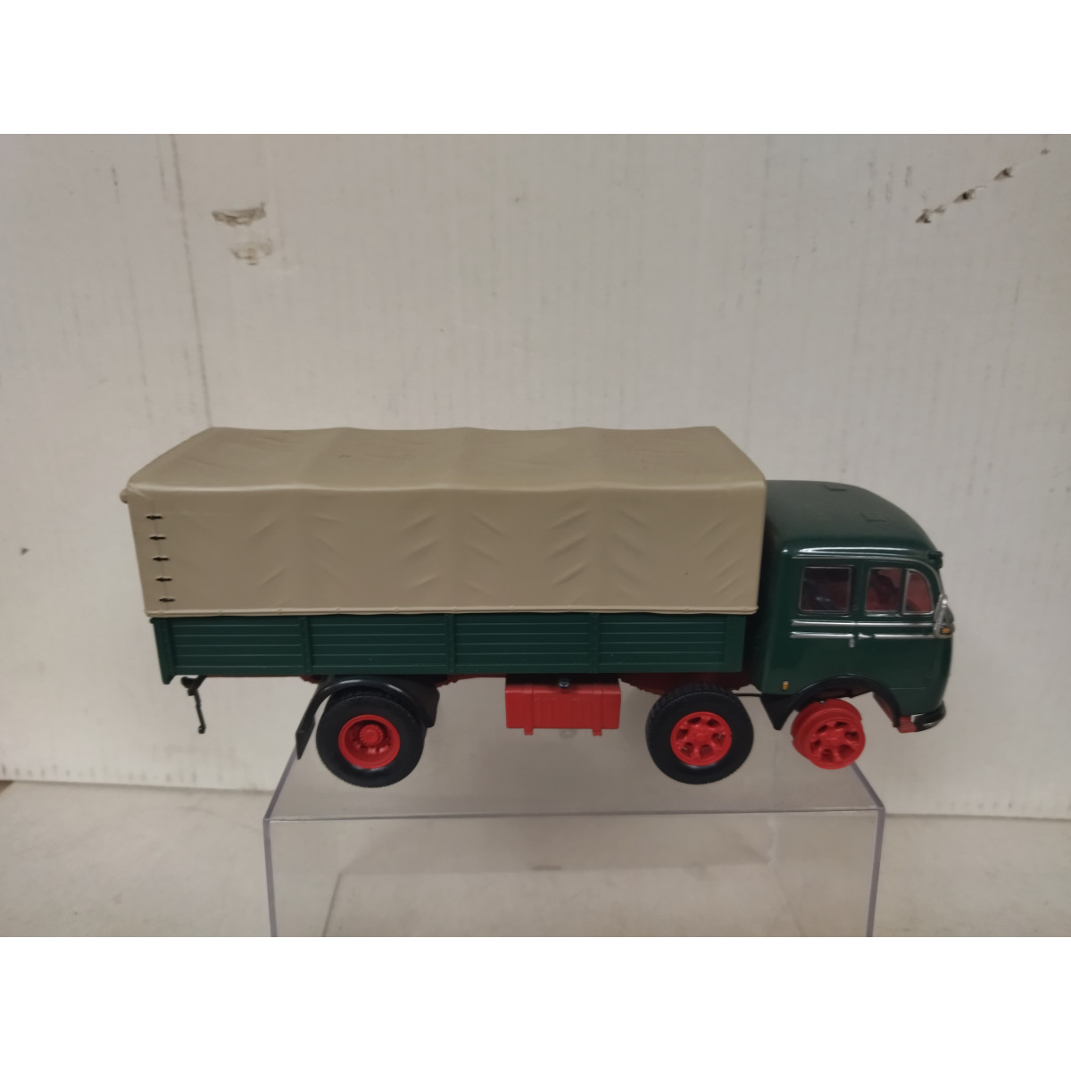 MERCEDES-BENZ LP333 GREEN 1:43 CAMION/TRUCK ALTAYA IXO DEFECT/NO RETRO ...
