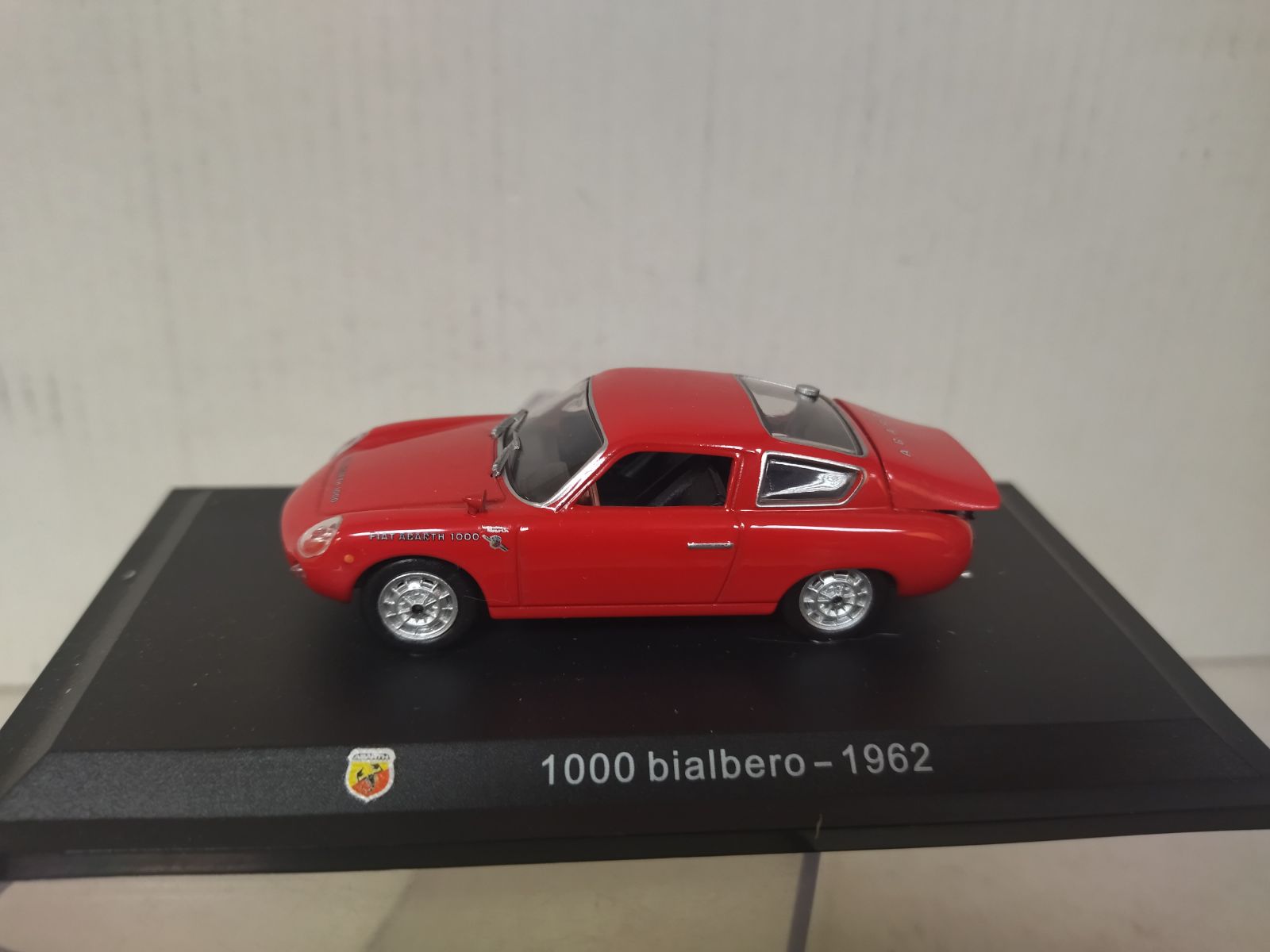 Maquette Abarth 1000 Bialbero Berlinette Zagato 1962 Rouge 1:43 - Kit Résine Monté