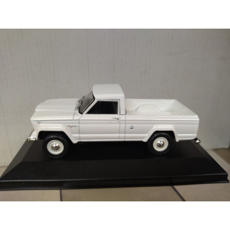 IKA GLADIATOR 1965 PICKUP WHITE (JEEP) ARGENTINA 1:43 SALVAT IXO CAJA NO ORIGINAL