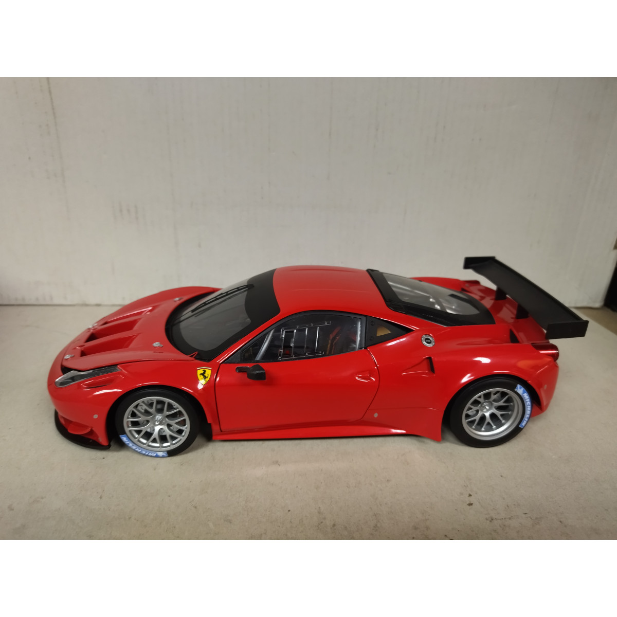 FERRARI 458 ITALIA GT2 RED 1:18 HOT WHEELS ELITE - BCN STOCK CARS