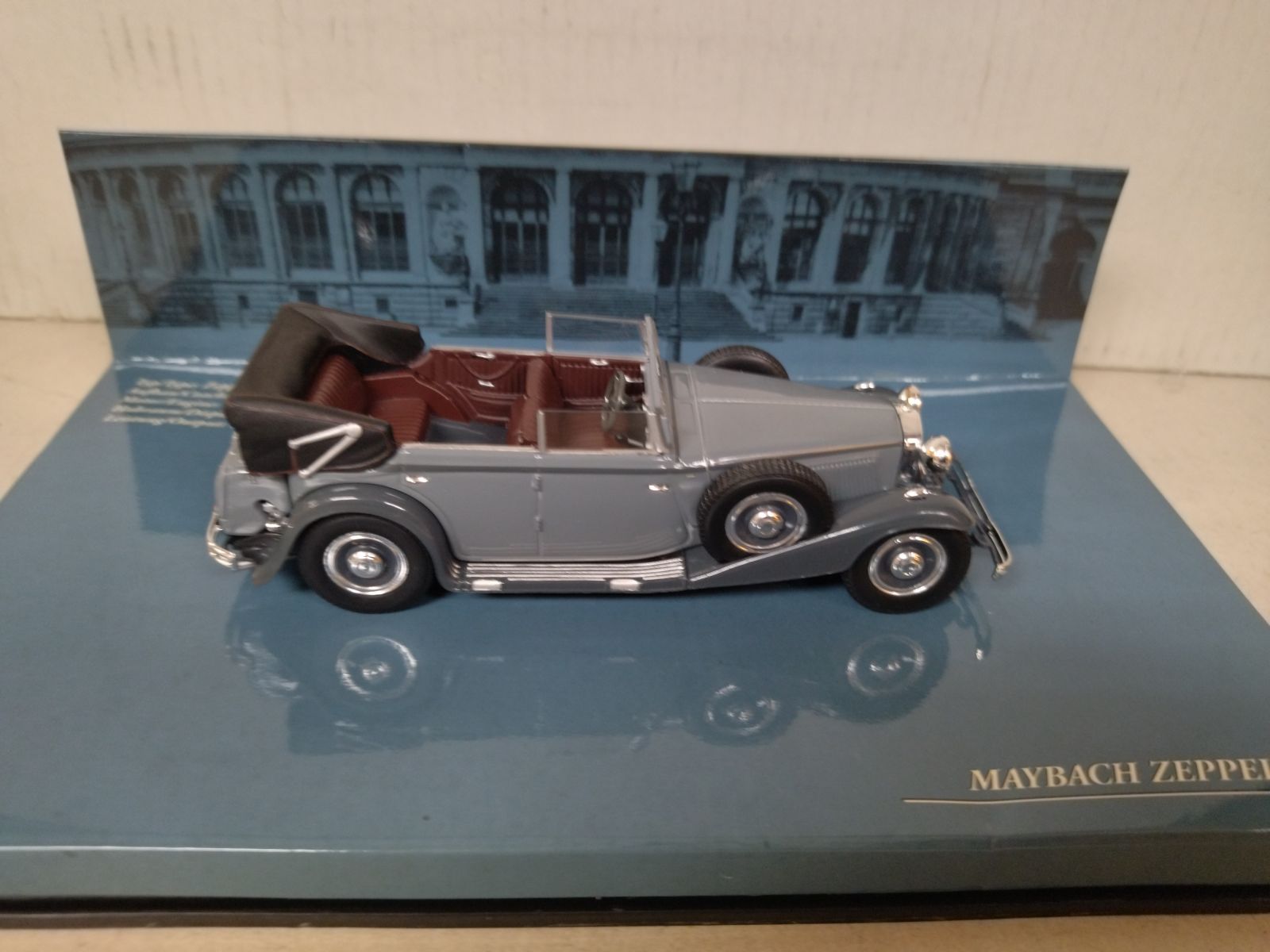 MAYBACH ZEPPELIN DS 8 1:43 MINICHAMPS - BCN STOCK CARS