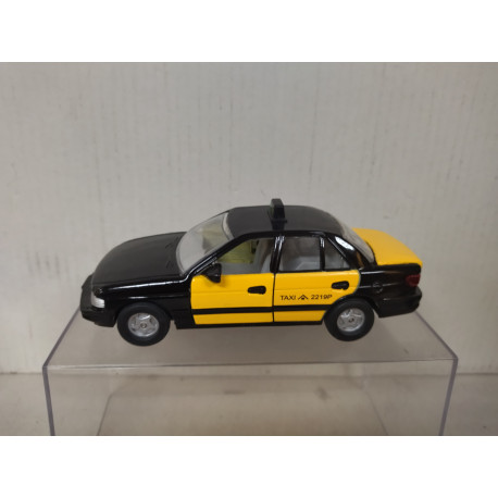 KIA SEPHIA TAXI BARCELONA 1:33 RETROFICCION MADE IN CHINA