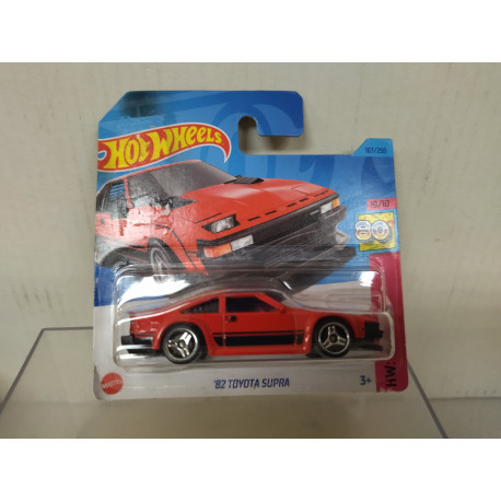 TOYOTA SUPRA 1982 RED 10/10 THE 80´s 1:64 HOT WHEELS