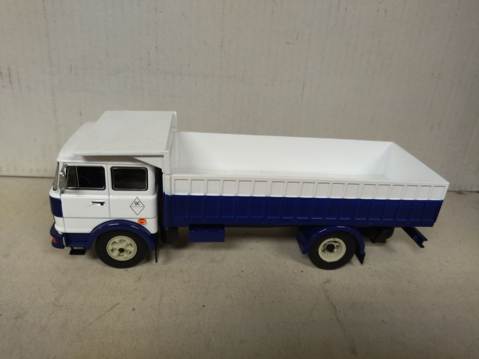 IXO 1/43 Camion Iveco 619 Benne TP 1978 - Travaux Publics - Neuf