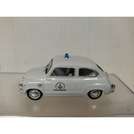 SEAT 600 D 1968 2-SERIE POLICIA MUNICIPAL BARCELONA 1:43 SALVAT SOLIDO NO BOX