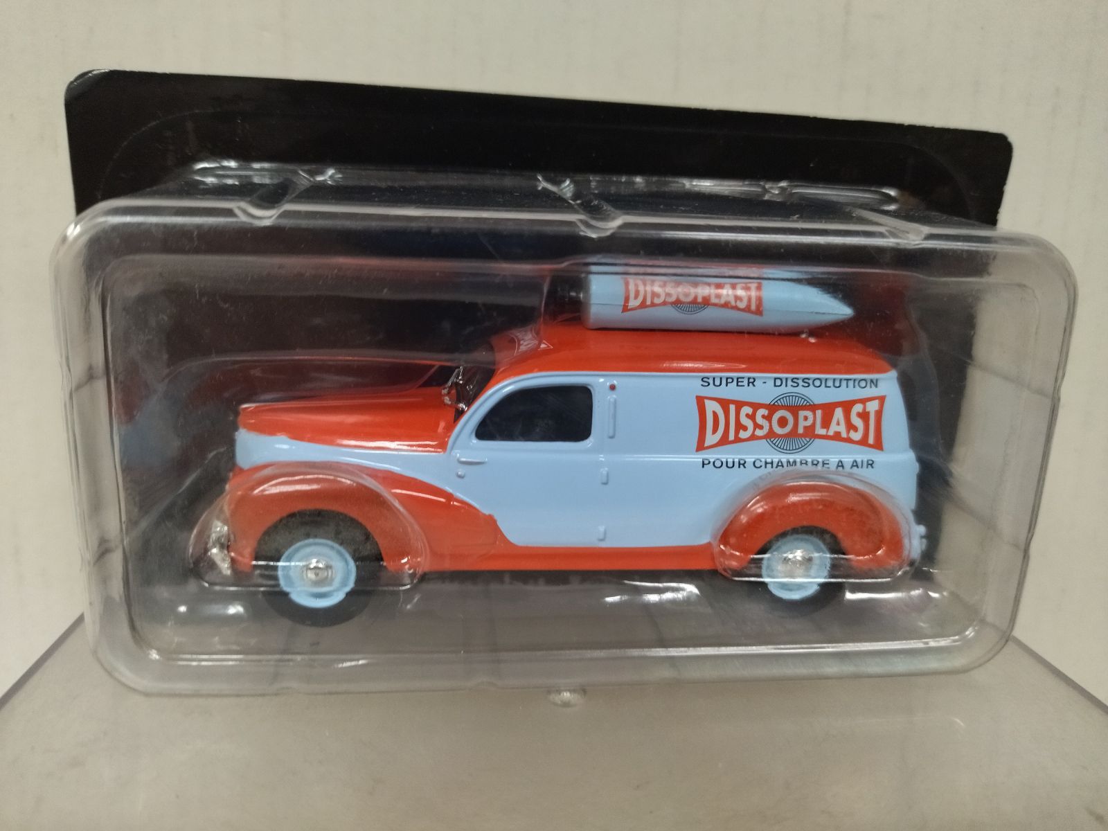 MINIATURE PEUGEOT 203 FOURGONETTE AU 1/43ème - Collection