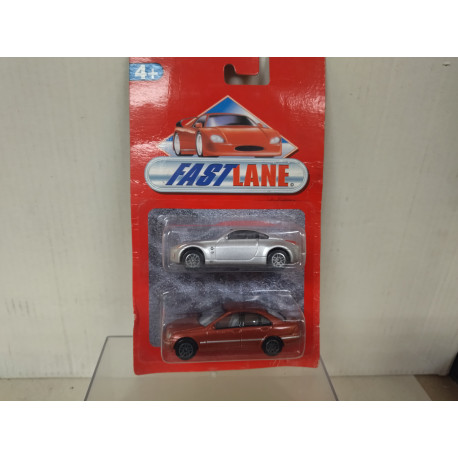 NISSAN Z SILVER + MERCEDES-BENZ 1:64 FASTLANE REALTOY