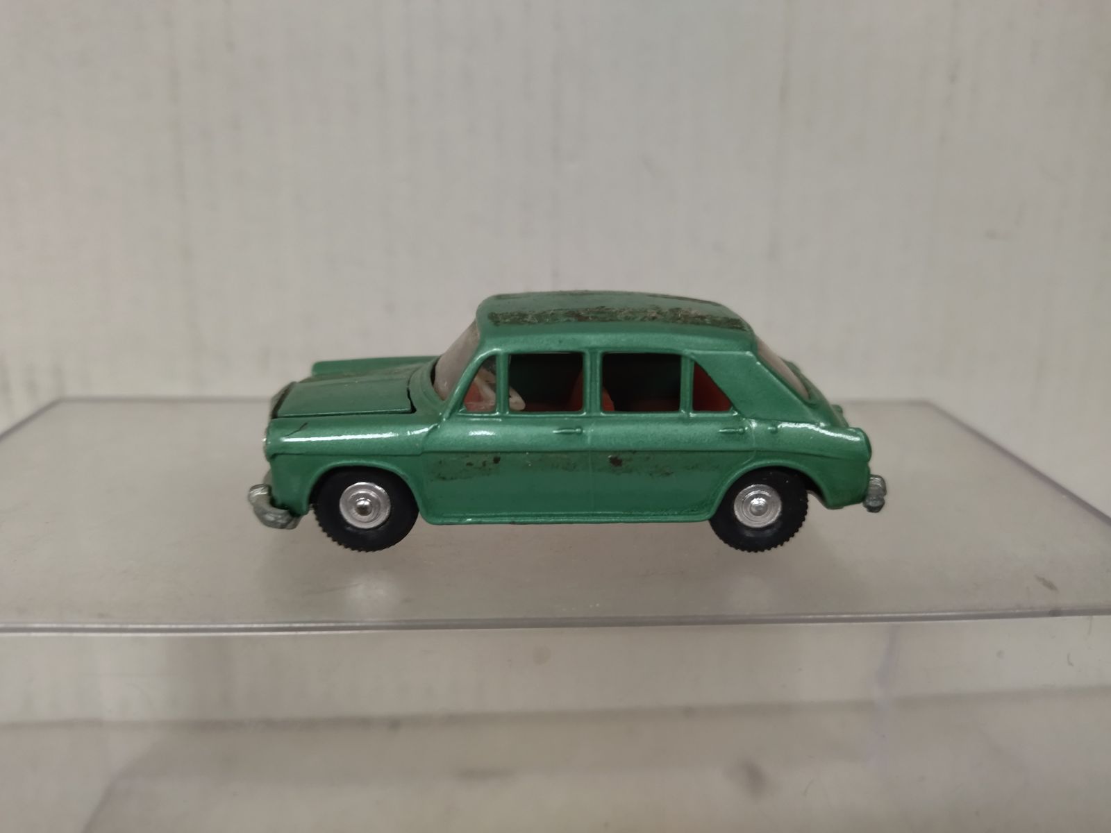 Guisval Morris 1100 ミニカー morris-mg-1100-verde-apx-164-