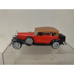 CADILLAC V-16 1932 RED & BLACK (2) 1:43 GUISVAL NO BOX