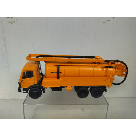 MERCEDES-BENZ FAUN SUCTION 1:50 CONRAD