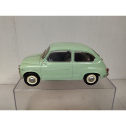 SEAT 600 LIGHT GREEEN 1:24 SALVAT IXO NO BOX