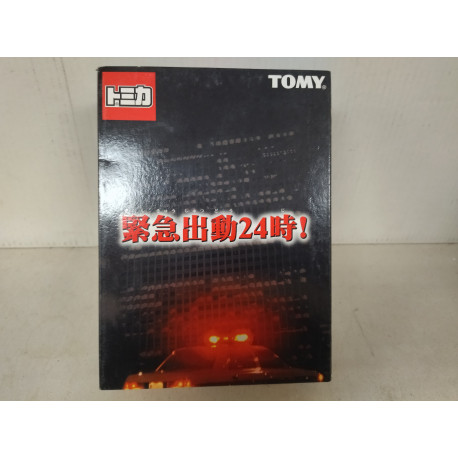 SET X 4 EMERGENCY VEHICLE SET apx 1:64 TOMICA