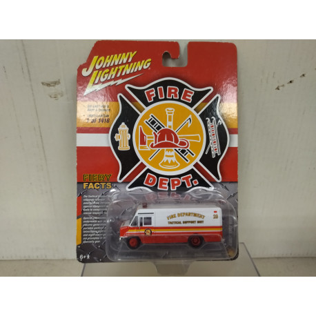 GMC STEP VAN TACTICAL SUPPPORT UNIT FIRE 1:64 JOHNNY LIGHTNING