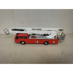 SIMON/DENNIS HYDRAULIC PLATFORM FIRE ENGINE 1:50 CORGI "ONLY TRUCK"