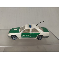 MERCEDES-BENZ W124 300 E POLIZEI (2) 1:55/apx 1:64 SIKU 1064 NO BOX