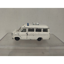 FORD TRANSIT KOMBI POLIZEI WHITE 1:60/apx 1:64 SIKU V334 NO BOX