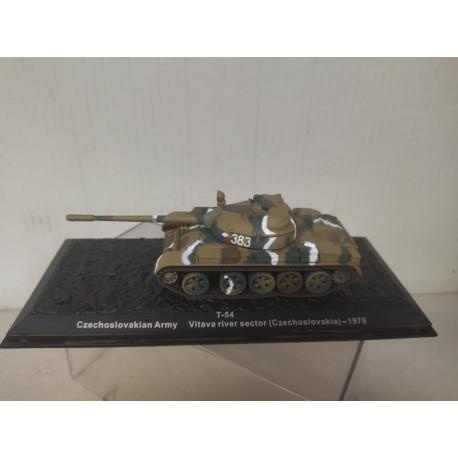 T-54 1978 CZ CZECHOSLOVAKIAN ARMY VITAVA RIVER SECTOR 1:72 ALTAYA IXO