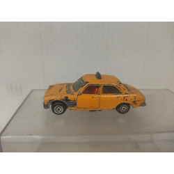 PEUGEOT 504 TAXI ORANGE REPINTADO/DESGUACE apx 1:64 GUISVAL NO BOX