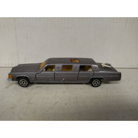 LIMOUSINE (CADILLAC) GREY 1:58/apx 1:64 MAJORETTE NO BOX