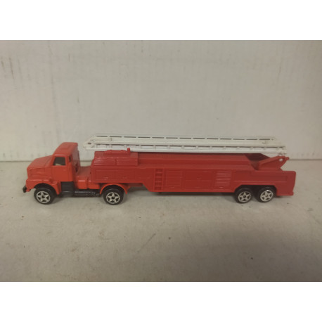 VOLVO CAMION/TRUCK BOMBEROS ESCALERA apx. 1:64 GUISVAL NO BOX