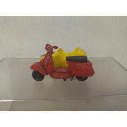 VESPA + SIDECAR MOTO/BIKE apx 1:64 GUISVAL NO BOX