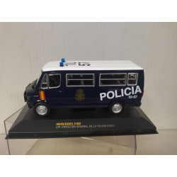 MERCEDES-BENZ 310D 2000 UIP POLICIA 1:43 ALTAYA IXO DEFECT/FRONTAL ABIERTO