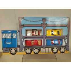 GO CAR TRANSPORTER + 4 MODELS 1:64 TOMICA