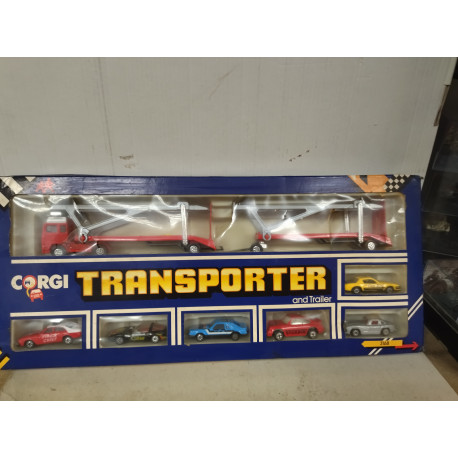 CAR TRANSPORTER AND TRAILER + 4 MODELCARS 1:64 CORGI 3168