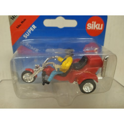 TRIKE MOTO RED 1:55/apx 1:64 SIKU 1417 BOX