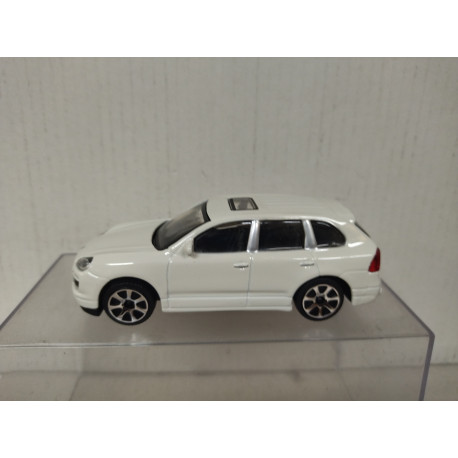 PORSCHE CAYENNE TURBO WHITE 1:43 BBURAGO NO BOX