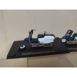 2 X DUCATI SCOOTER CRUISER 1951 CLASSIC MOTO/BIKE 1:24 ALTAYA IXO DEFECTUOSA NO BOX