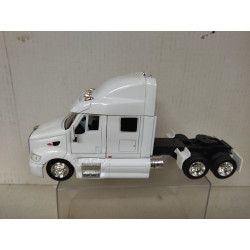PETERBILT 387 WHITE CAMION/TRUCK 1:32 NEW RAY NO BOX
