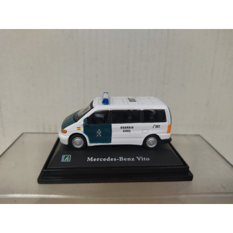 MERCEDES-BENZ VITO W638 GUARDIA CIVIL 1:72 CARARAMA HONGWELL