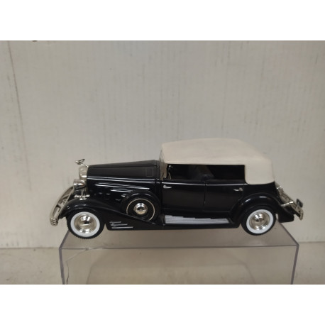 CADILLAC RUNABOUT 1903 RED/BLACK 1:32 ROAD SIGNATURE NO BOX