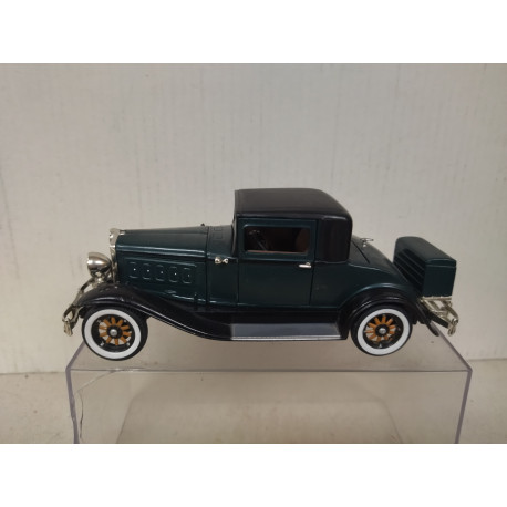 HUDSON COUPE 1930 GREEN (2) 1:32 ROAD SIGNATURE NO BOX