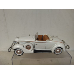 AUBURN 851 1935 WHITE 1:32 ROAD SIGNATURE NO BOX