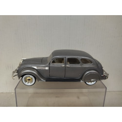 CHRYSLER AIRFLOW 1936 SILVER 1:32 ROAD SIGNATURE NO BOX