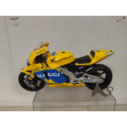 HONDA RC 211V 2004 MAX BIAGGI MOTO GP 1:12 ALTAYA IXO