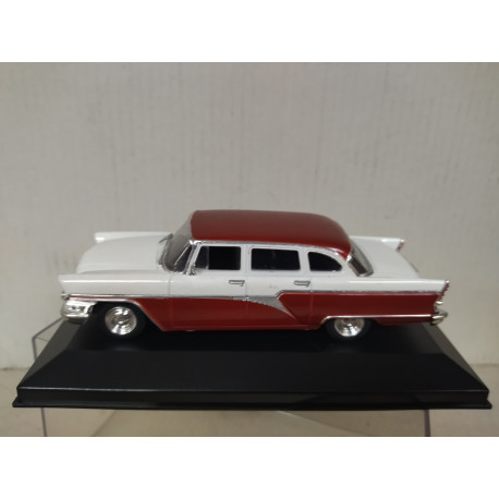 GAZ-13 CHAIKA 1959 WHITE/RED 1:43 DeAGOSTINI IXO BOX NO ORIGINAL DEFECT PINTURA