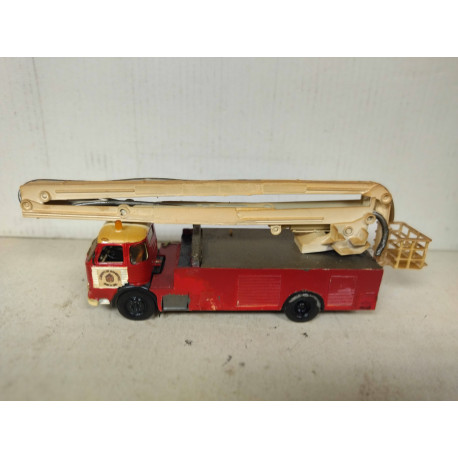PEGASO ESCALERA BOMBEROS DESGUACE 1:43 ALTAYA IXO TRANSFORMACION MANUAL NO BOX