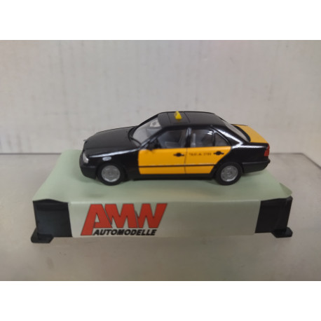 MERCEDES-BENZ W124 300E TAXI BARCELONA 1:87 H0 AWM SUCIO/DIRTY