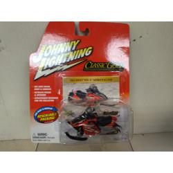 SKY-DOO MX Z ADRENALINE RED CLASSIC GOLD 1:64 JOHNNY LIGHTNING