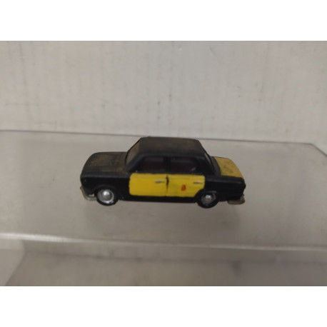 SEAT 124 TAXI BARCELONA REPINTADO 1:87 H0 EKO SUCIO/DIRTY