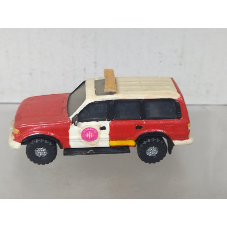 TOYOTA LAND CRUISER REPINTADO BOMBEROS 080 1:87 KENTOYS SUCIO/DIRTY
