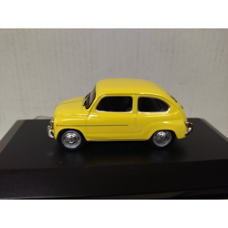 FIAT 600 D AMARILLO (SEAT 600) 1:43 DeAGOSTINI IXO CAJA NO ORIGINAL