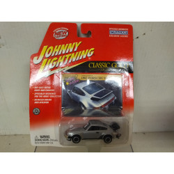 PORSCHE 911 TURBO 1982 CLASSIC GOLD 1:64 JOHNNY LIGHTNING
