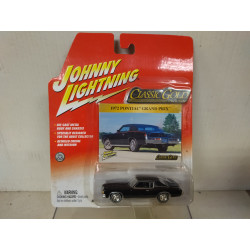 PONTIAC GRAND PRIX 1972 CLASSIC GOLD 1:64 JOHNNY LIGHTNING