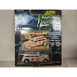 MEAT WAGON FRIGHTNING LIGHTNINGS 1:64 JOHNNY LIGHTNING