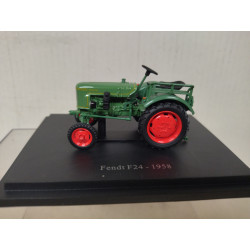FENDT F24 1958 GREEN TRACTOR/FARMER 1:43 UH HACHETTE